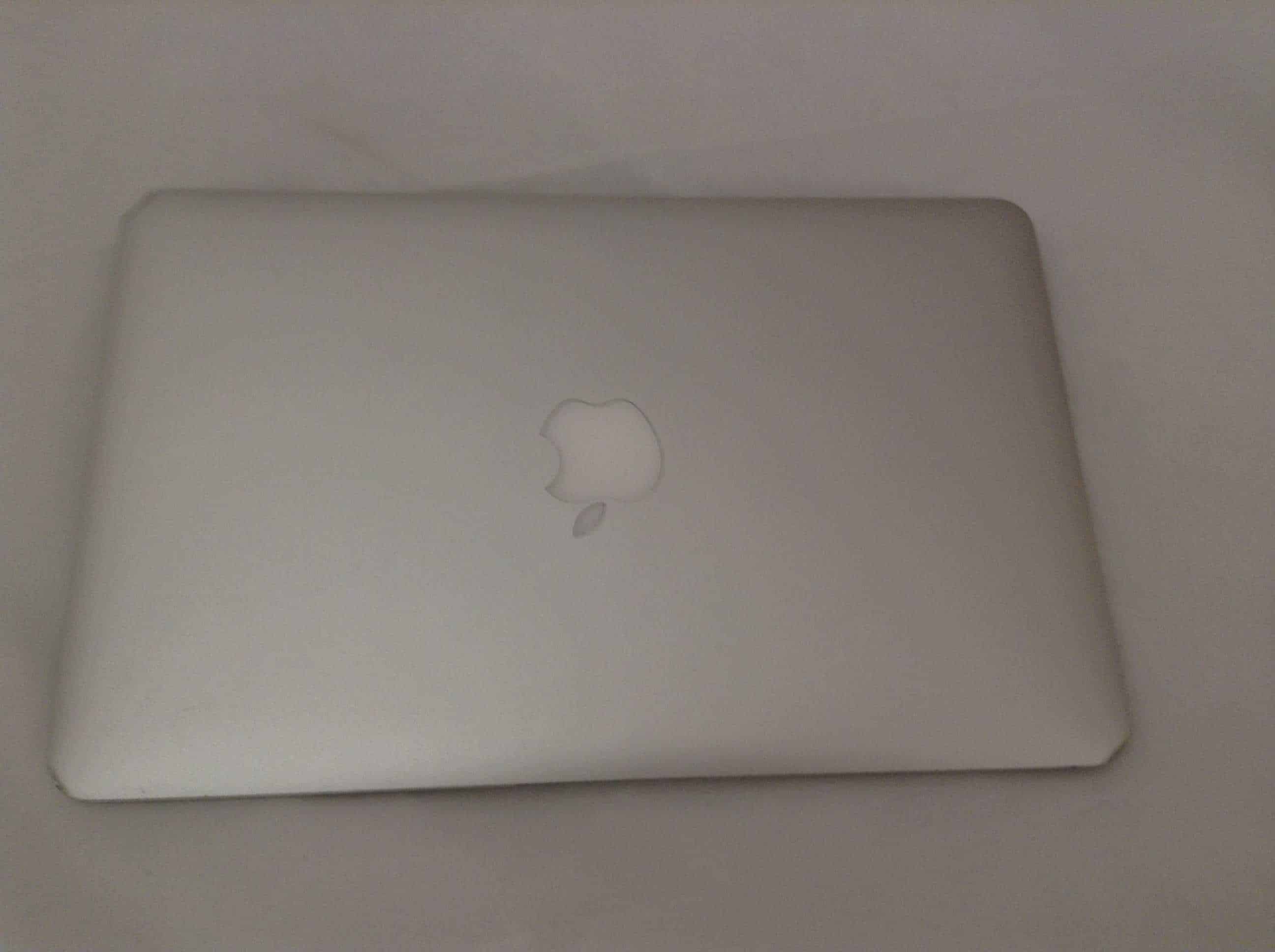 MacBook Air Dropped Down Stairs-and Survived! - Mac Screen Repair