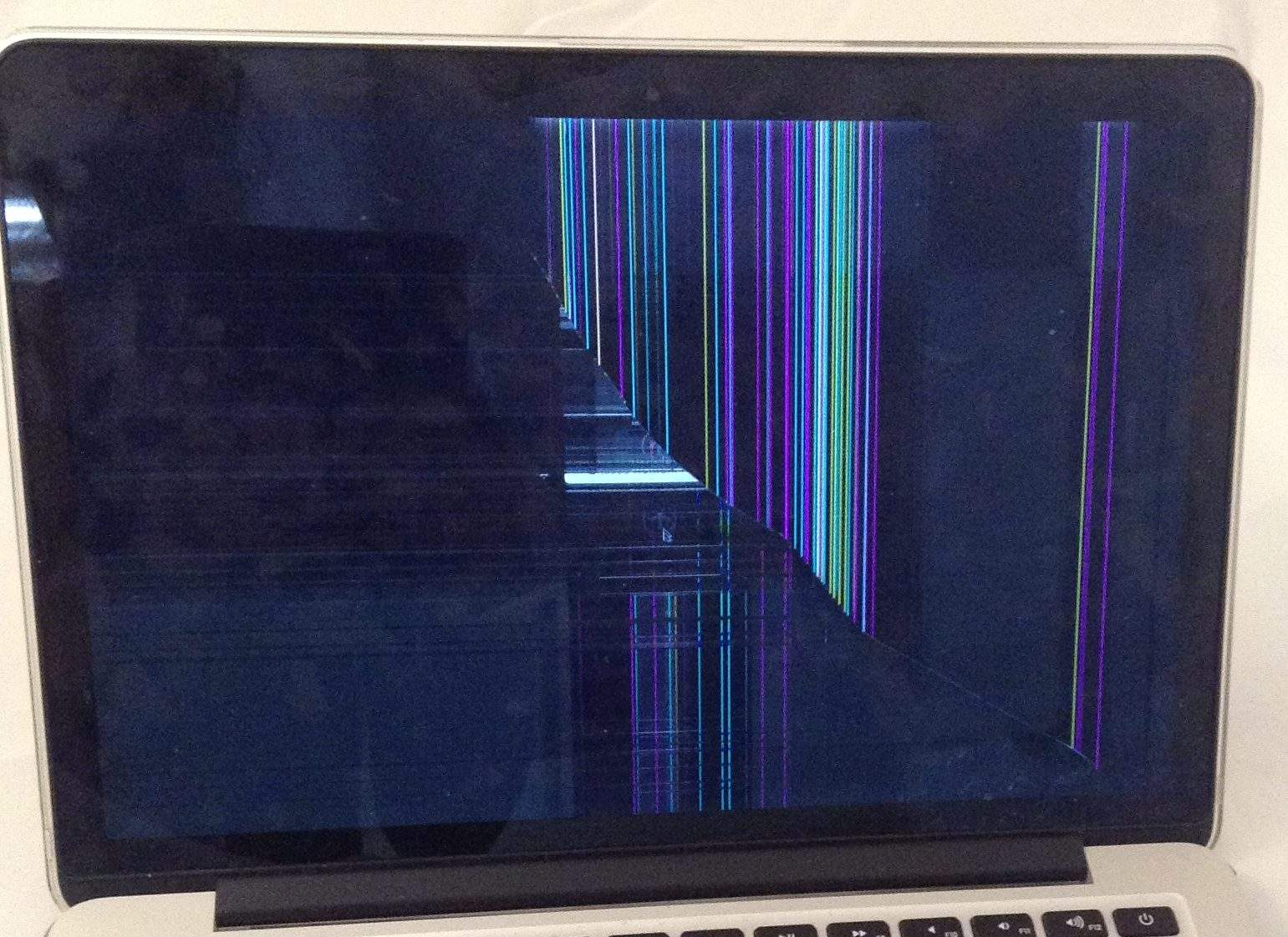 MacBook Retina Broken LCD