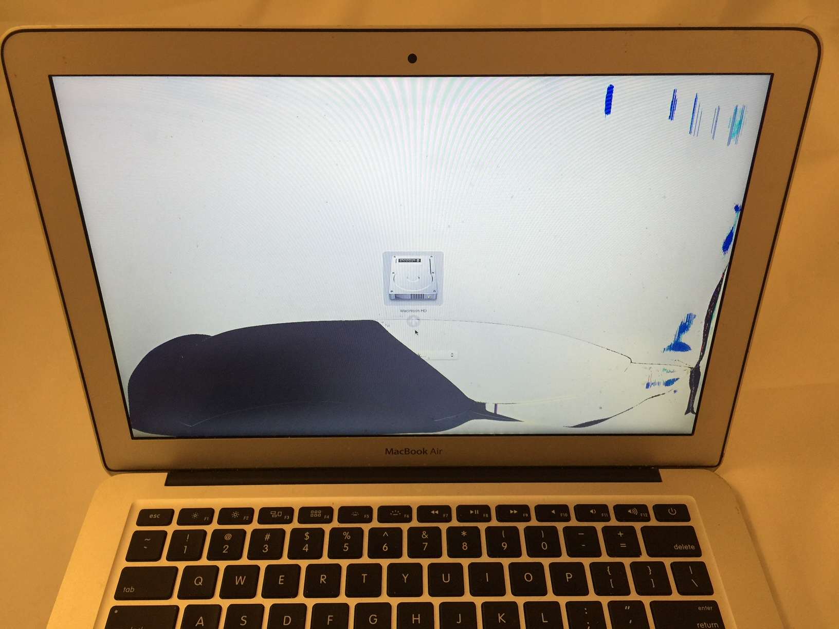 13 inch MacBook Air Screen Broken