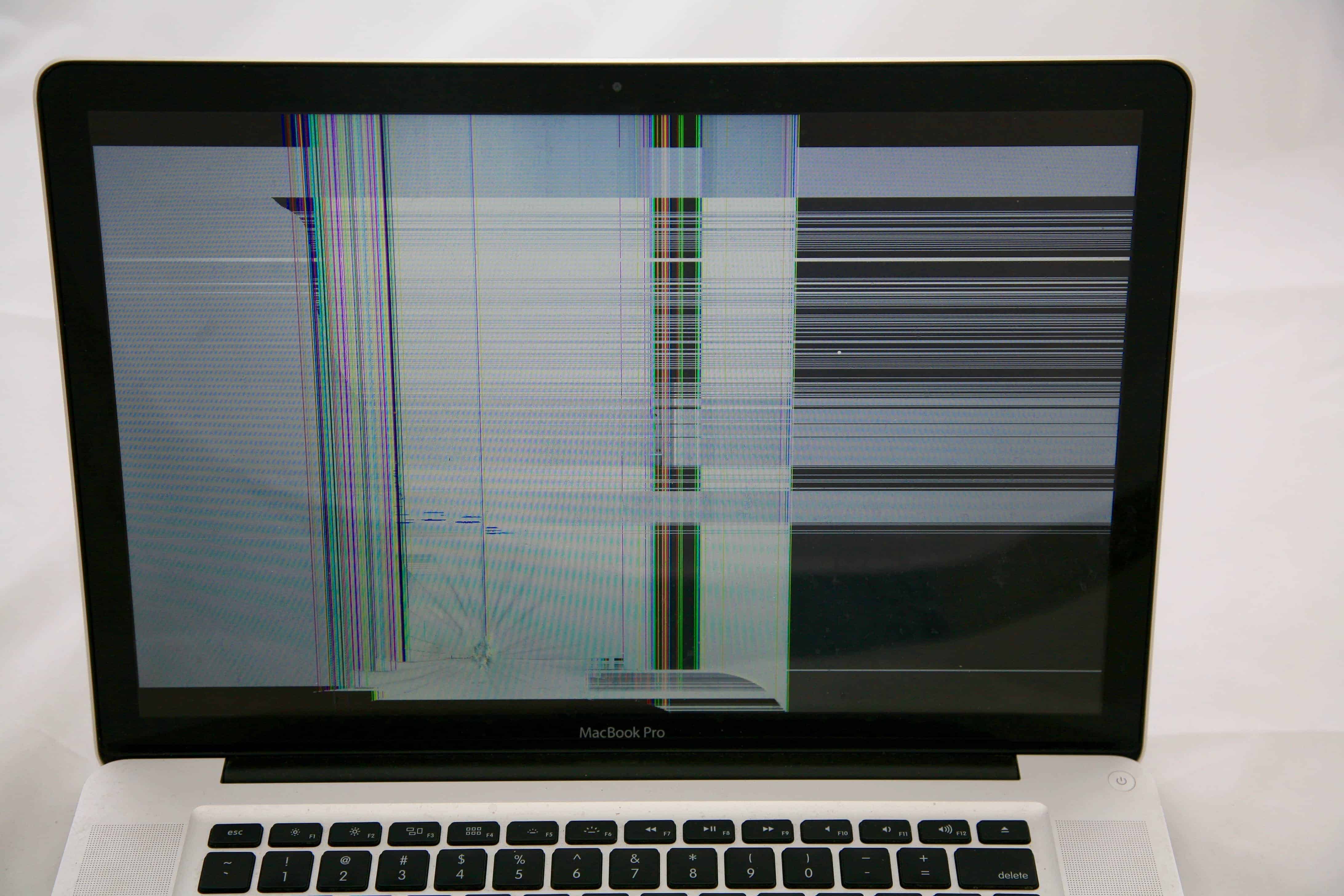 Fixing a Cracked Display on 15-inch MacBook Pro