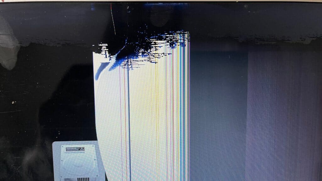 2014 MacBook Air LCD Cracked 1b