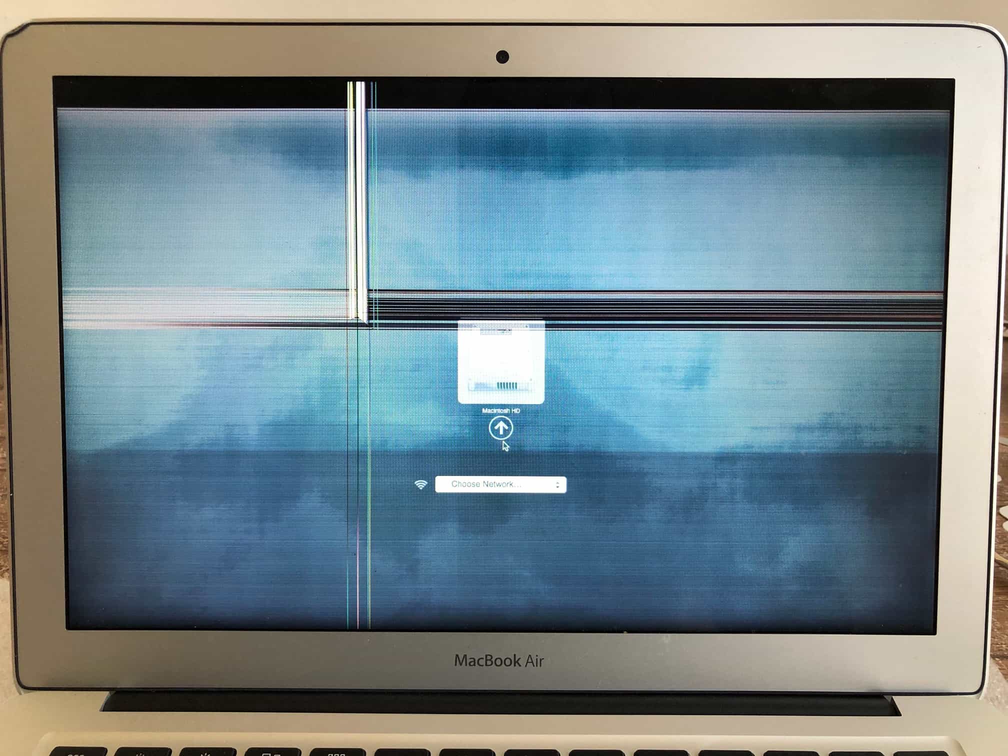 MacBook Air 2015 Cracked 1