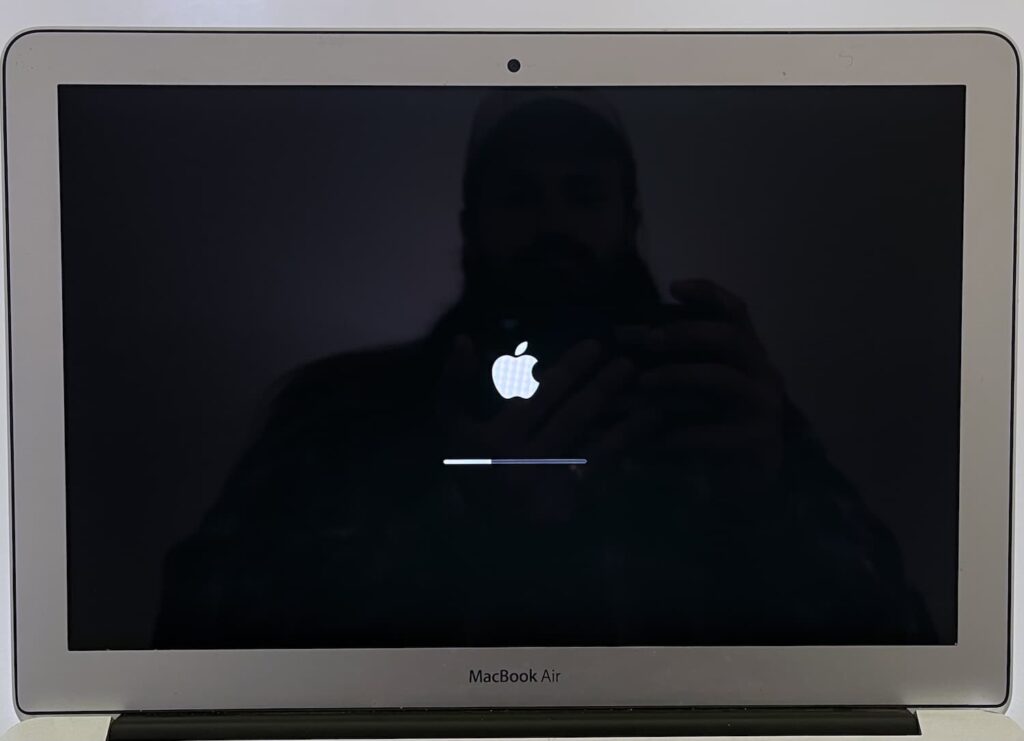 2015 MacBook Air With Black Circle On Screen