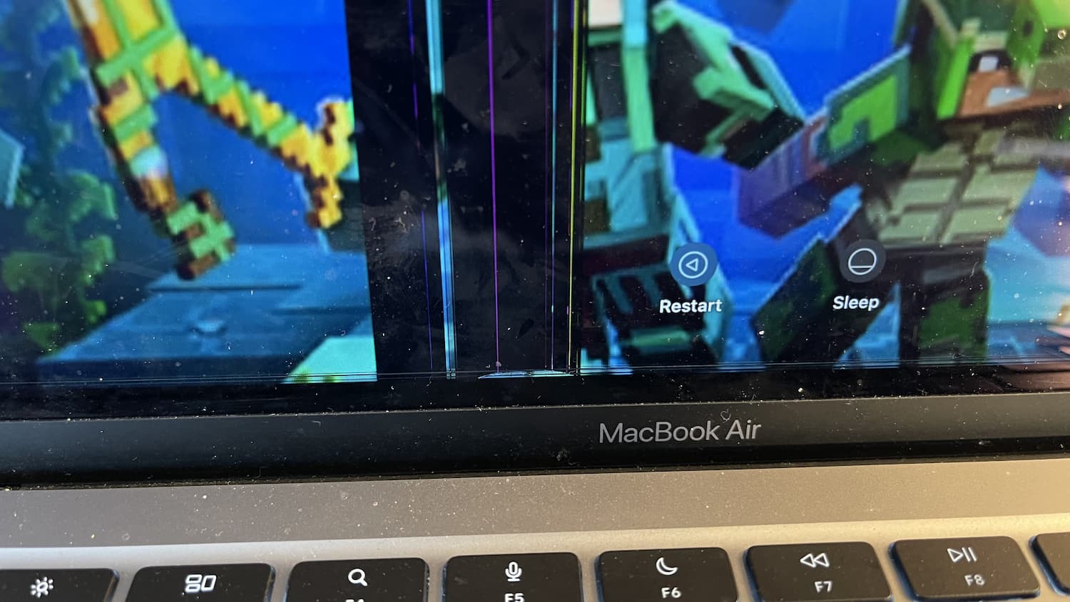 MacBook Air A2337 Hairline Crack