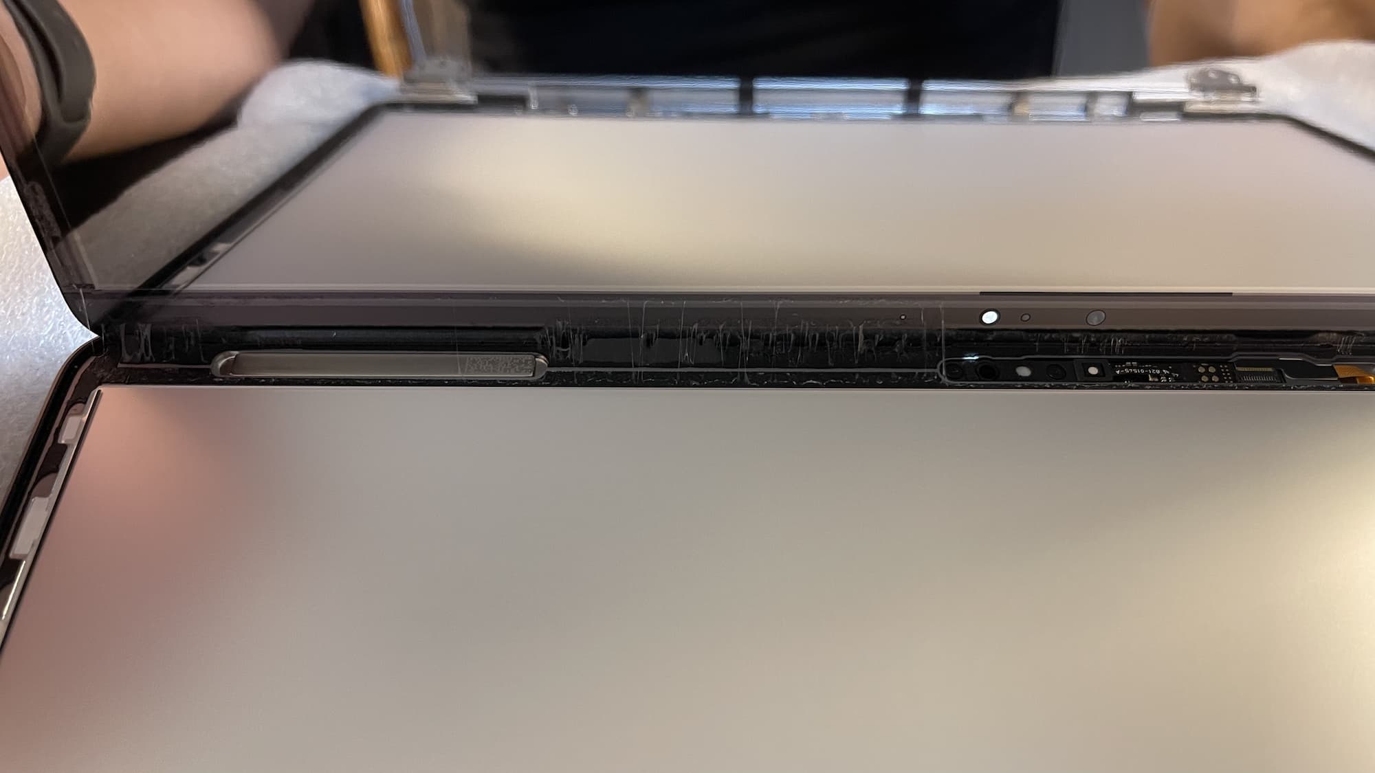 MacBook Air A2337 LCD Removal