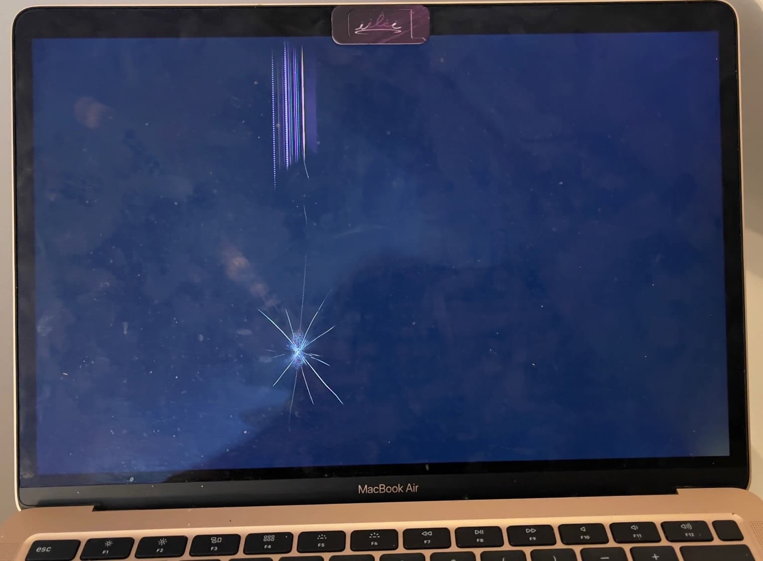 Cracked Black Screen on MacBook Air
