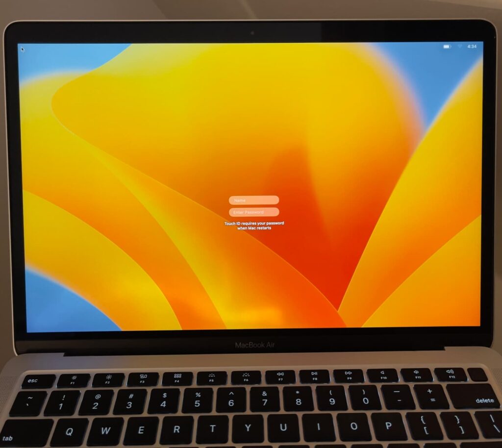 2020 MacBook Air Screen Cracked During Cleaning 5 A2179 Cracked During Cleaning with Liquid damage 8