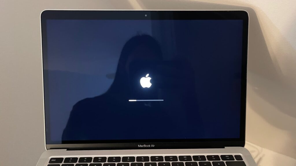 Repaired MacBook Air screen