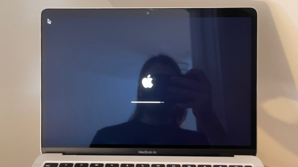 Cracked when closed on headphones - Repaired MacBook Air 3 Repaired screen after headphones cracked LCD panel.