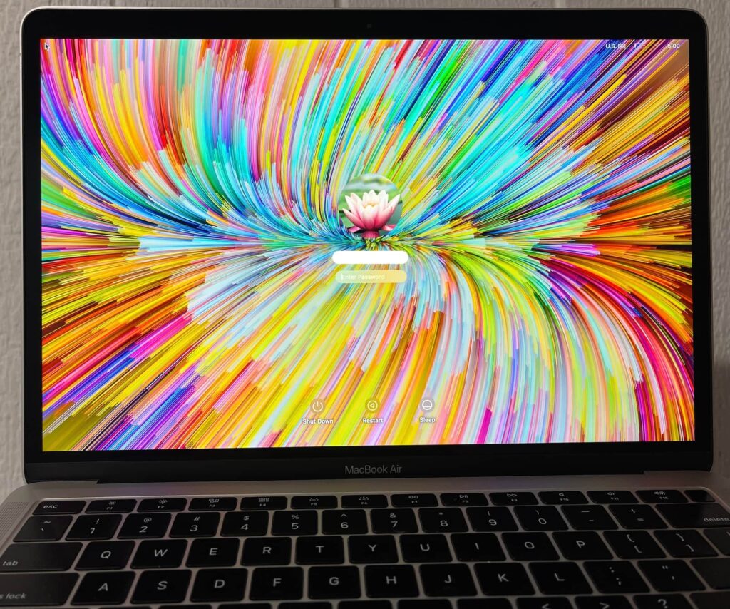 Bottom right crack causes vertical bars on MacBook Air 3 Bottom right crack repair